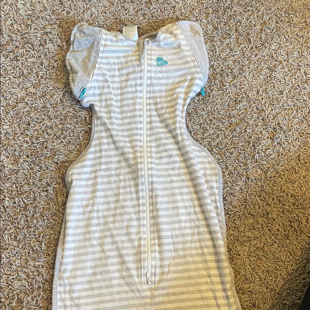 Love to Dream Arm Up Swaddle